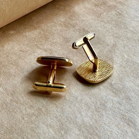 Tiger’s eye men’s cufflinks - Picture 2 of 3